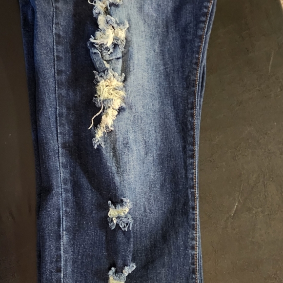 VIP JEANS - Picture 3 of 4